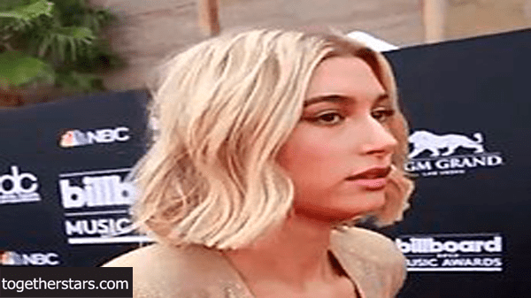 جميع حسابات هيلي بالدوين Hailey Baldwin الشخصية على مواقع التواصل الاجتماعي