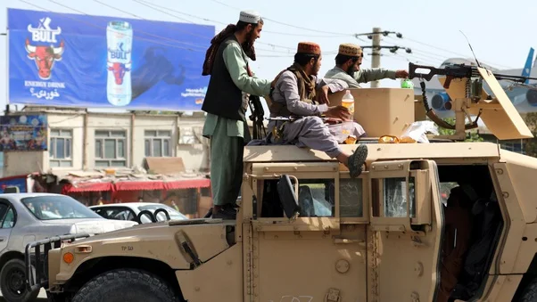 Taliban Lấy dược nhiều vũ khí Mỹ bỏ lại Afghanistan