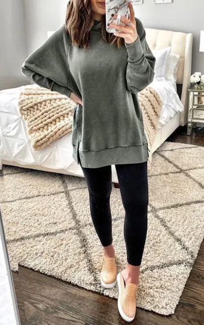 5 Ways to Wear Hoodies With Leggings and Still Look Fashionable