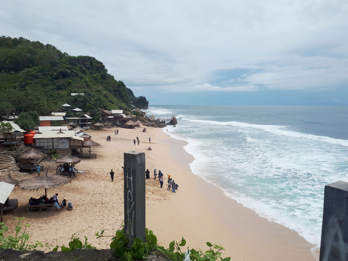 Pantai Watu Lawang