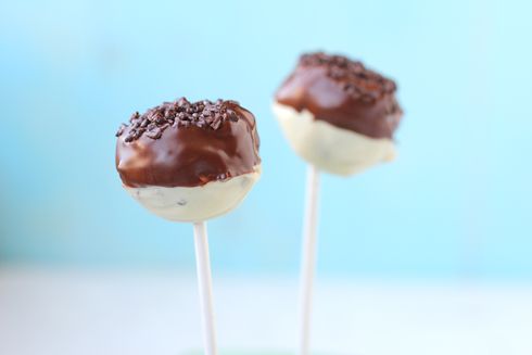 Triple Chocolate Cheesecake Cake Pops Recipe