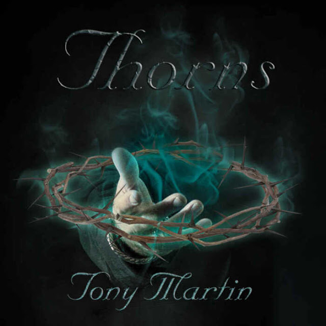 Ο δίσκος του Tony Martin 'Thorns'