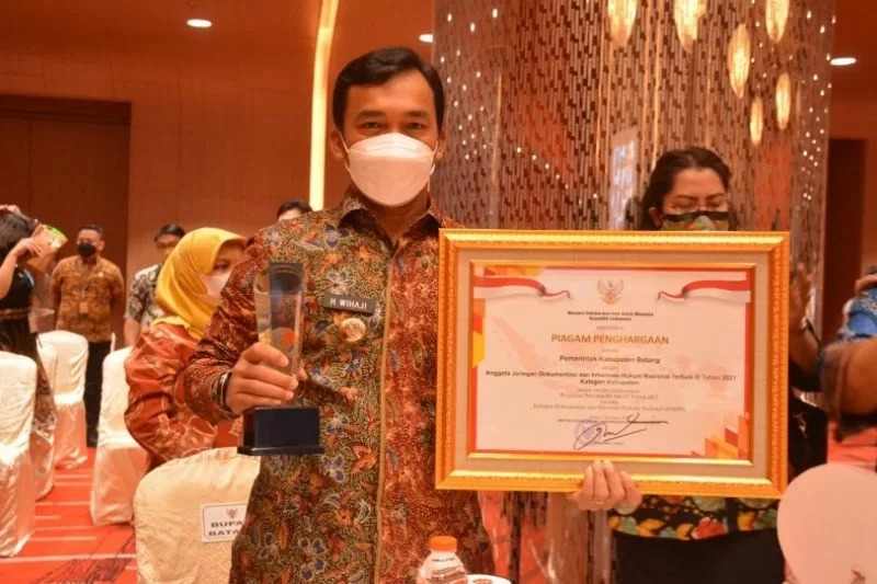 Inovasi Antarkan Batang dan Wonosobo Raih JDIH Award