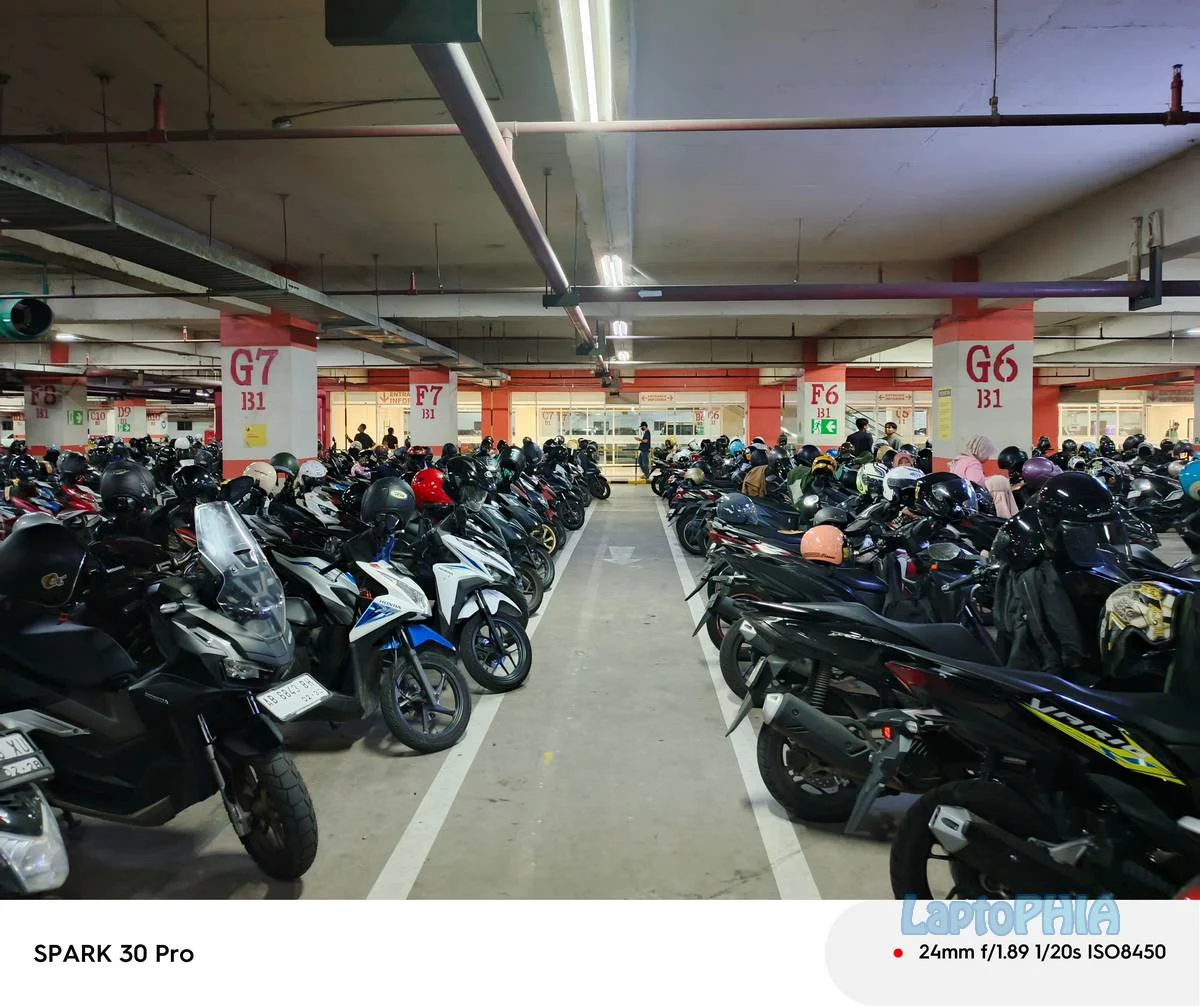 Sampel Foto Tecno Spark 30 Pro Optimus Prime Edition