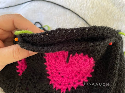 how to crochet a granny sqaure heart bucket hat