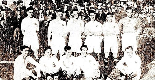 📸SELECCIÓN DE ESPAÑA 📆9 octubre 1921 ⬆️Otero, Patricio, José María Peña, Alcántara, Careaga, Zamora. ⬇️Meana, Acedo, Gamborena, Sesúmaga y Pagaza. SELECCIÓN DE ESPAÑA 2 🆚 SELECCIÓN DE BÉLGICA 0 Domingo 09/10/1921, 16:00 horas. Partido internacional amistoso. Bilbao, Vizcaya, Estadio de San Mamés. GOLES: ⚽1-0: 55’, Paulino Alcántara. ⚽2-0: 80’, Paulino Alcántara.