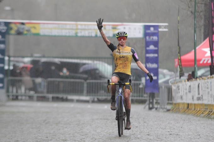 Ana Santos se proclamó por cuarta vez consecutiva, campeona de Portugal élite de ciclocross