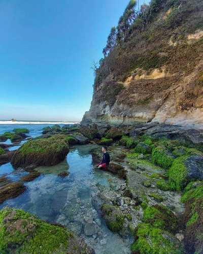 pantai-nampu-wonogiri-foto-a.budi__