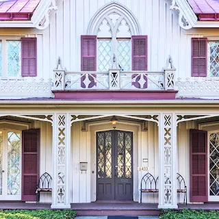 Door with Victorian ambiance in Rhinebeck NY