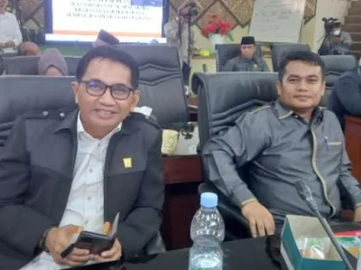DPRD Kota Padang Gelar Rapat Paripurna Penyampaian Pendapat Akhir Fraksi Terhadap 4 Ranperda