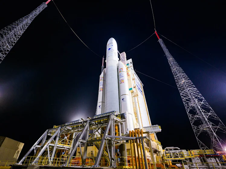 Ariane 5 leva telescópio espacial James Webb à órbita