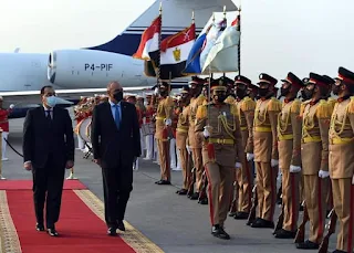 رئيس الوزراء يستقبل نظيره الأردني بمطار القاهرة