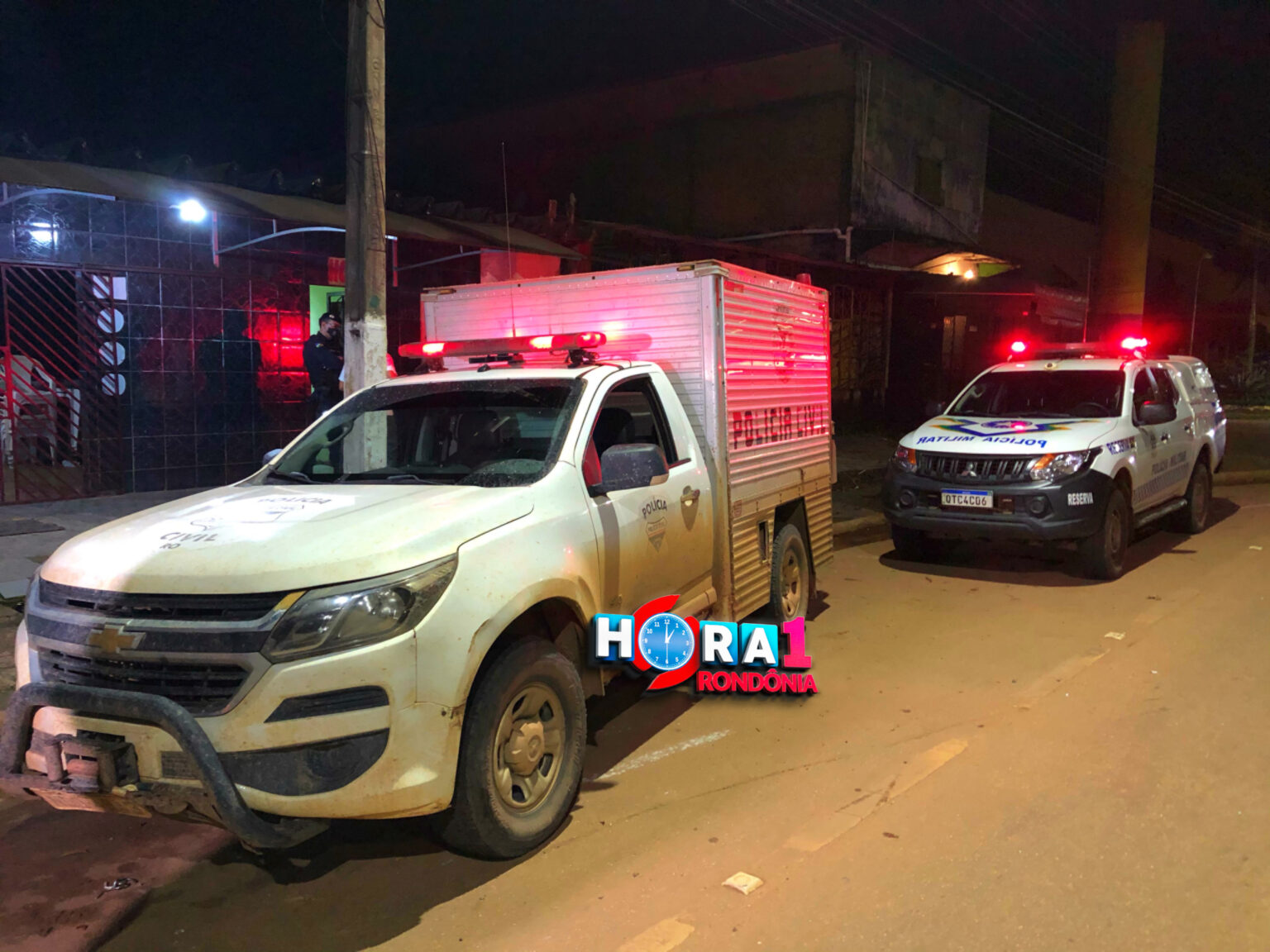 URGENTE: Dupla em moto executa jovem em bar com vários tiros em distrito de Porto Velho