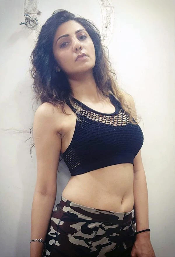 Bhavwini Gandhi navel curvy body hot actress