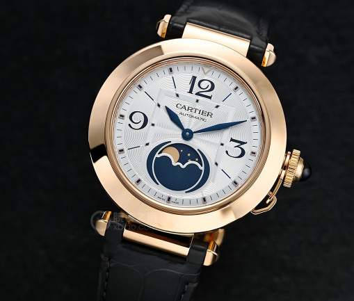 Présentation de la nouvelle réplique de la montre Pacha de Cartier à phase lunaire 2022