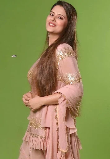 Kratika Sengar beautiful hot tv actress