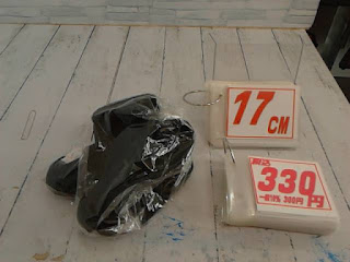 中古品　ブーツ　ブラック　１７ｃｍ　３３０円