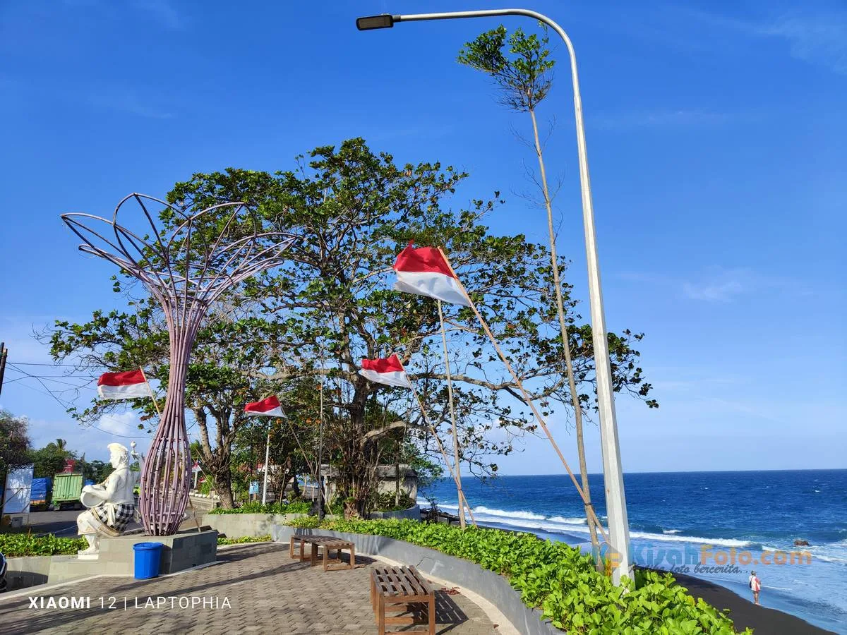 Mengunjungi Pantai Goa Lawah Bali, Pantai Eksotis dengan Pasir Hitam