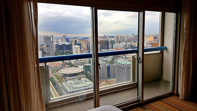 terrace with a good view of the city on the 48th floor of Swissotel the Stamford Singapore