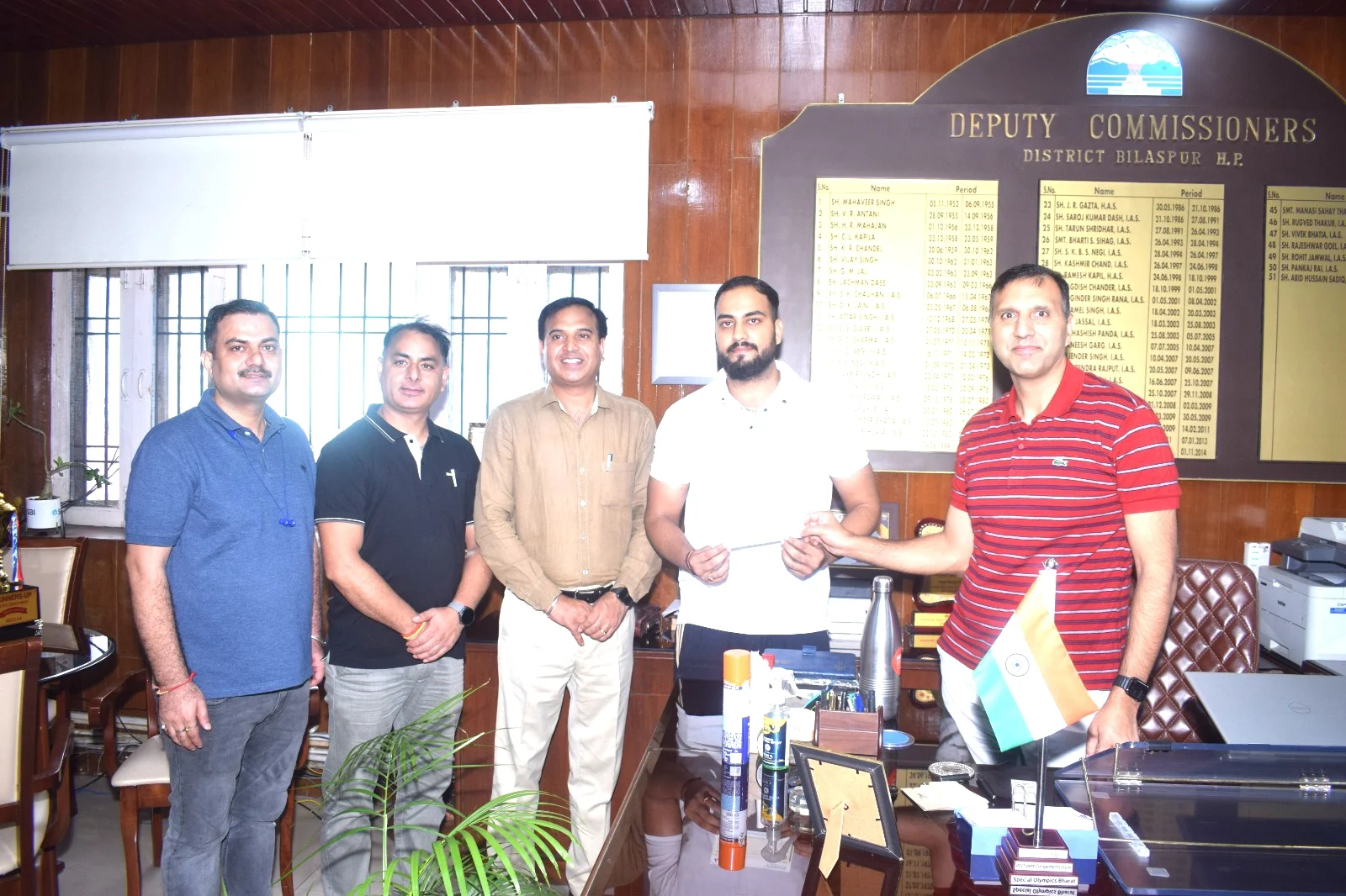 Financial Help: DC Bilaspur Abid Hussain gave financial help to the promising player, he has won medals many times
