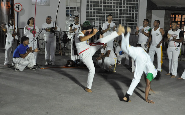 Abertura da Semana da Consciência Negra tem apresentação de roda de capoeira, em Barreiras