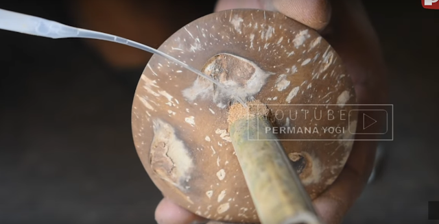 Cara Membuat Asbak Rokok Berbentuk Bunga dari Tempurung Kelapa | Kerajinan Tempurung Kelapa