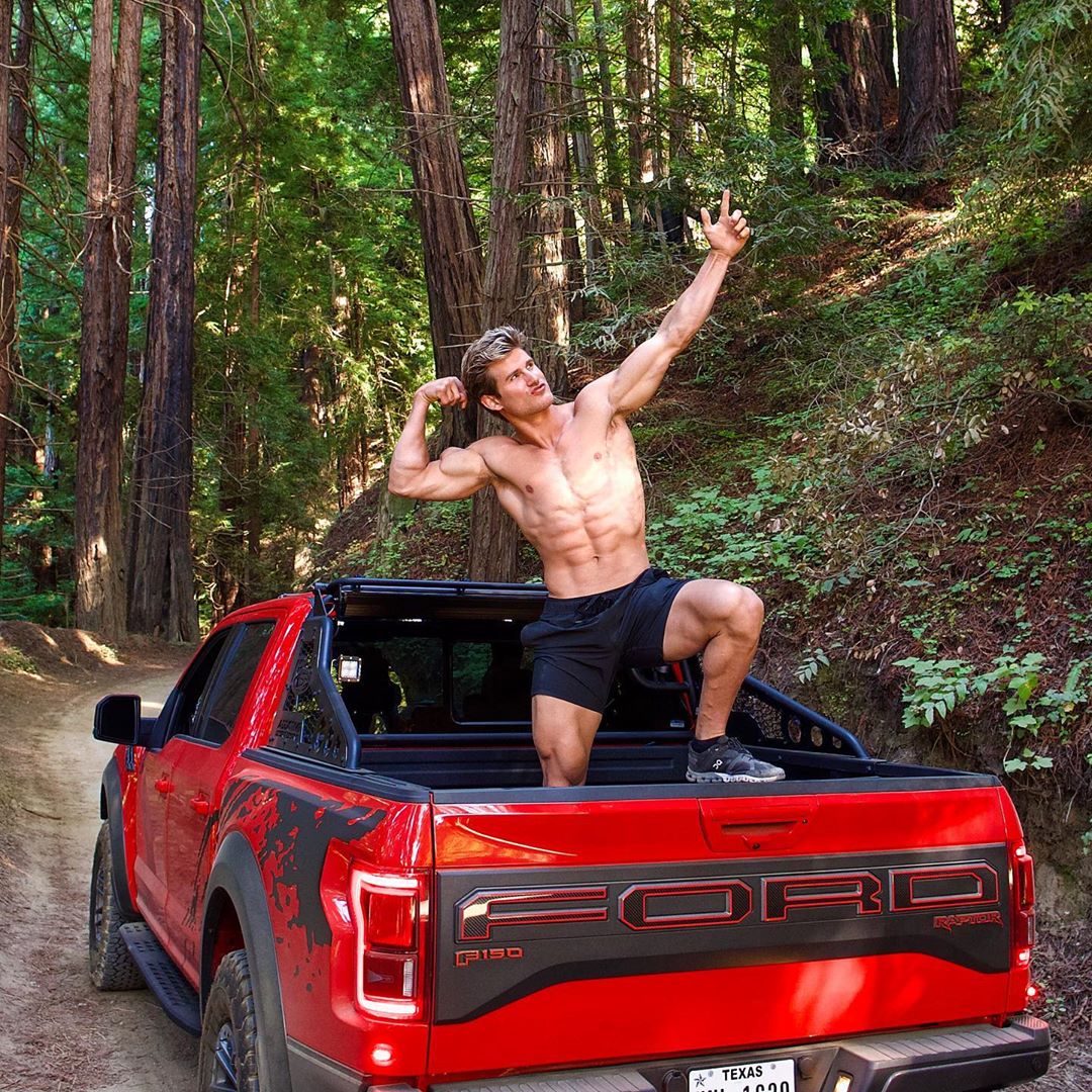 sexy-strong-barechest-guy-cocky-rich-american-bro-flexing-biceps-car-woods