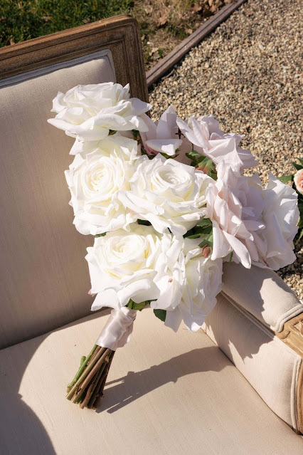 Something Borrowed Blooms Review: 5 Stunning Flowers Your Wedding Needs Right Now That Won't Break The Bank | City of Creative Dreams