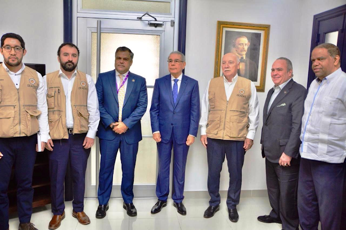 Observadores Electorales de OEA se reúnen con dirigentes del PLD