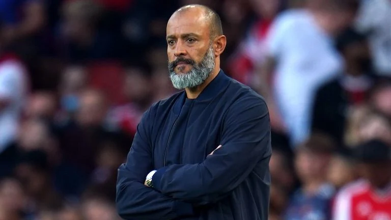 Tottenham board in emergency talks over the future of manager Nuno Espirito