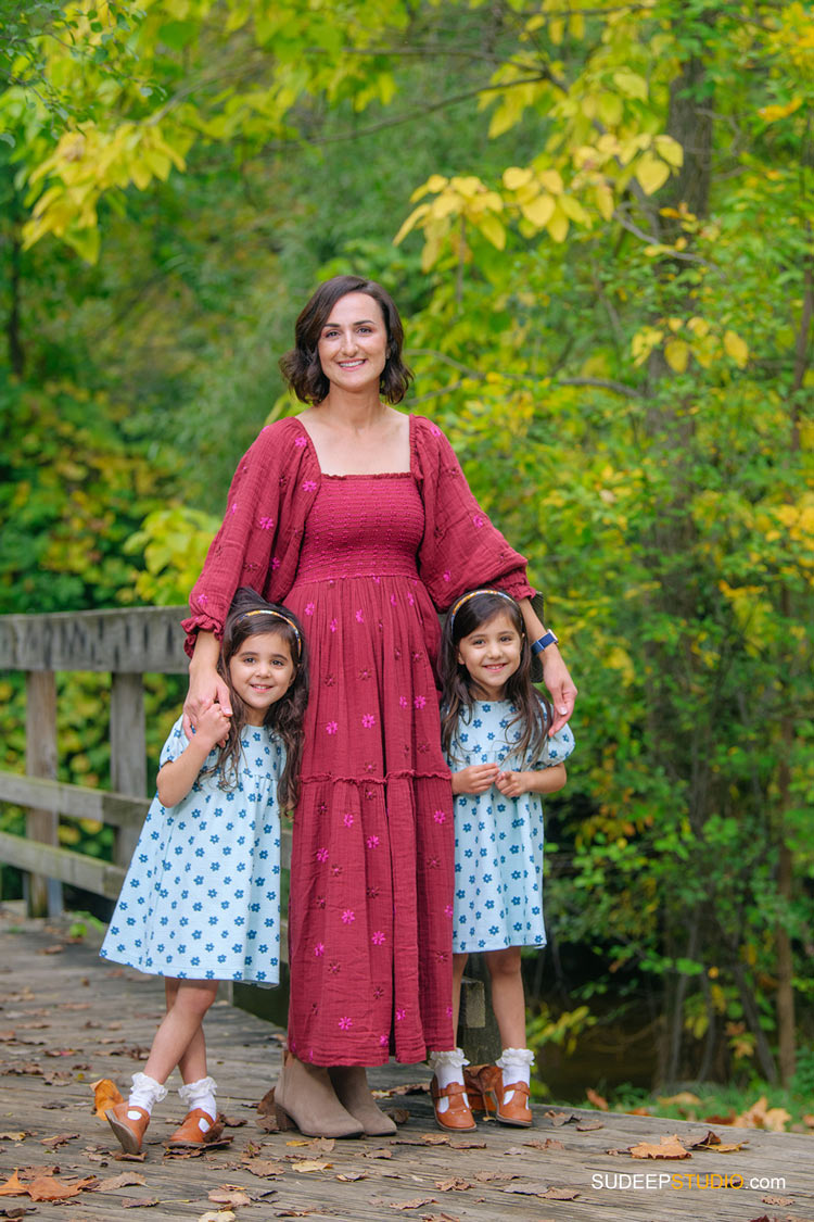 Twin Girls Family Pictures in Island Park by SudeepStudio.com Ann Arbor Family Portrait Photographer