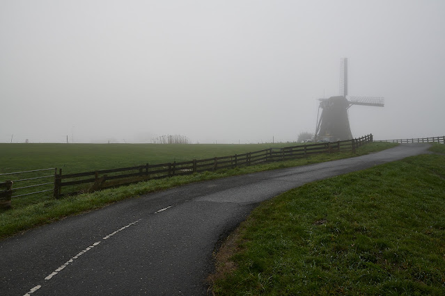 www.jetjesdag.nl | Nicolaas/S fotografie | Mist in De poelpolder in Lisse