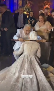 شاهد - رقص عبد الرحمن أبو زهرة مع حفيدته في زفافها