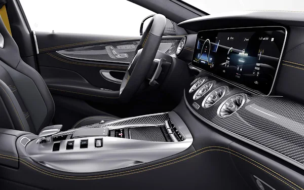 Mercedes-AMG GT 63 ganha versão híbrida plug-in com 831 cv