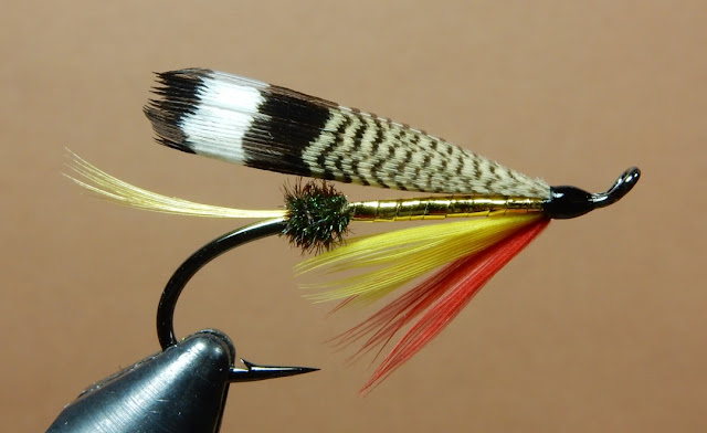 GOVERNOR  Wet  Fly Fishing Size 16 2 Flies 