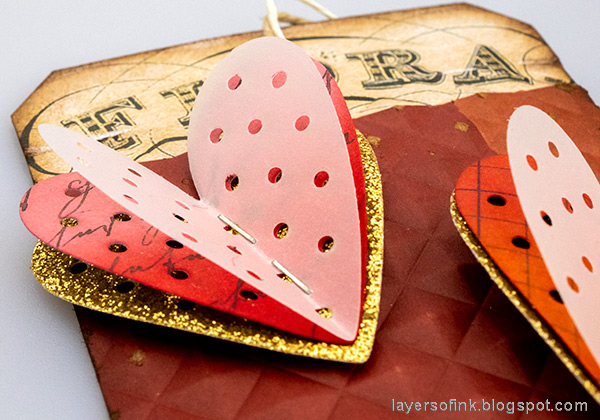 Layers of ink - Hearts Tag Tutorial by Anna-Karin Evaldsson.