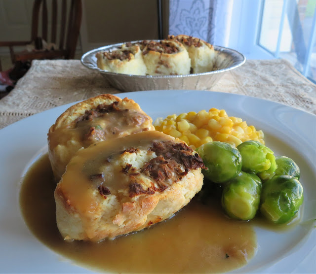 Beef Pinwheels with Gravy