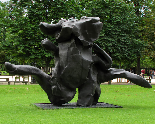 Standing Figure by Willem de Kooning, Tuileries Garden, Paris