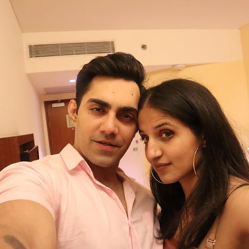 Sarthak Saluja Girlfriend Ruchika Chawala SocioShip