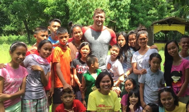 Ex-astro da NFL descobriu seu chamado nas selvas das Filipinas: “Deus abriu meus olhos”