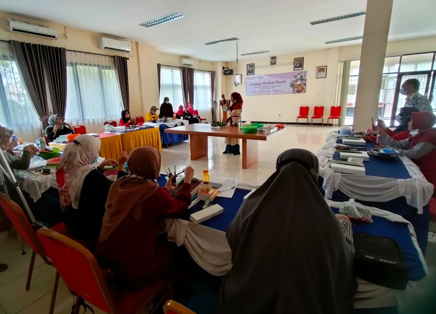 Pelatihan membuat garnish UMKM MAPAN Pancoran Mas Depok