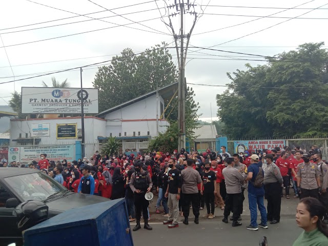 DEMO BURUH BERJALAN TERTIB, KAPOLRES SUKABUMI BERI APRESIASI