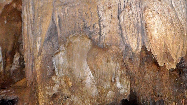 stalactite formation inside the St. Paul Cave and Underground River also known as Puerto Princesa Underground River