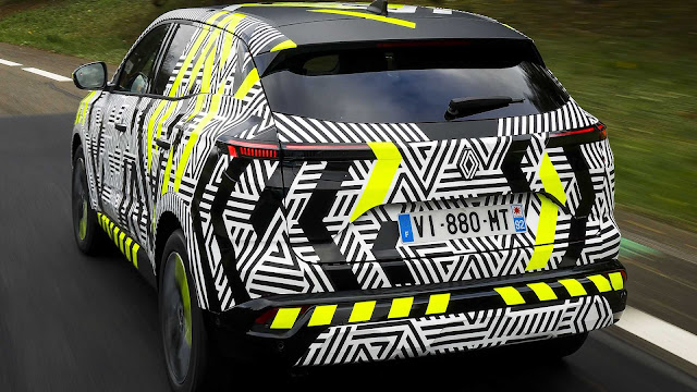 2022 Renault Austral Interior Teased With Big Screen