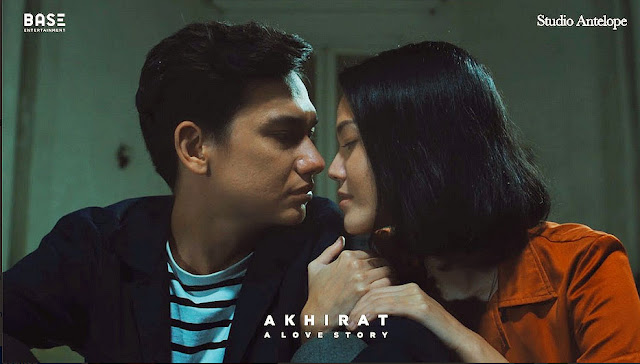 Adipati Dolken dan Della Dartyan Siap Mengaduk Perasaan dalam <i>Akhirat: A Love Story</i>