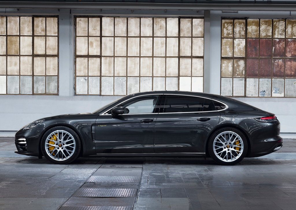 2021 Porsche Panamera Turbo S E-Hybrid Executive