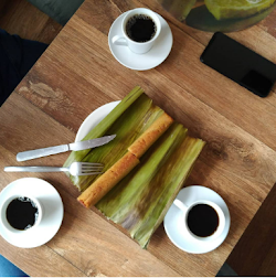 Café, tinta da minha caneta, que colore os versos que o coração inventa!