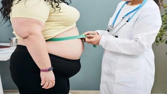 الوزن والسمنة : أسبابه ومدى تأثيره على صحة المرأة