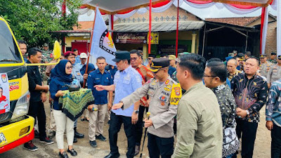 Kapolres Tulang Bawang Barat Hadiri Pelepasan Pendistribusian Logistik Pemilu Untuk Dapil 1