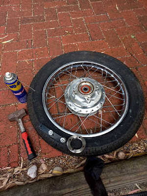 Honda CB500K1 rear wheel bearing retainer